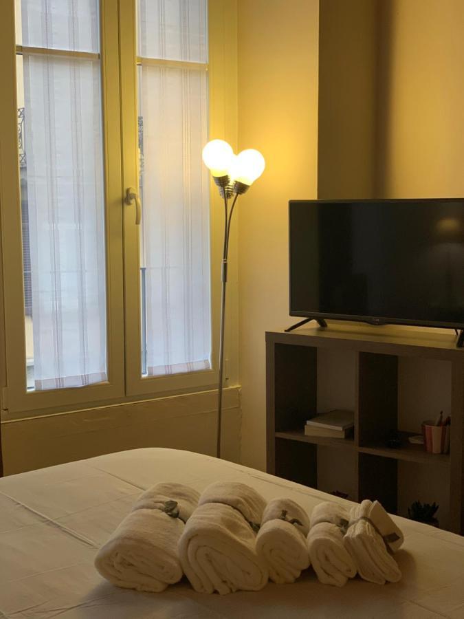 Studio Apartment Una Finestra Su كومو المظهر الخارجي الصورة